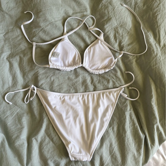 String Triangle Top and Bottom Bikini Set - Picture 2 of 2